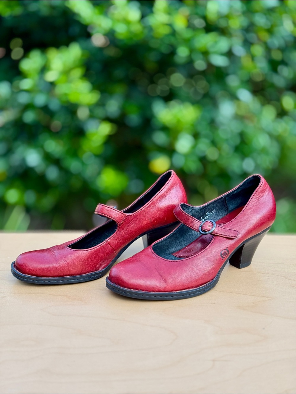 Born Red Leather Mary Jane Pumps Size 7 W5423 Opanka Comfort Heels EUR 38